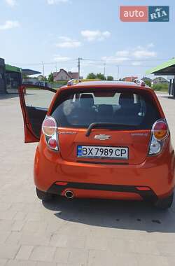 Хэтчбек Chevrolet Spark 2010 в 