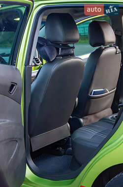 Хэтчбек Chevrolet Spark 2012 в 