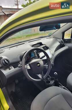 Хэтчбек Chevrolet Spark 2011 в 