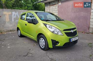 Хэтчбек Chevrolet Spark 2011 в 