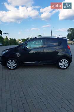 Хэтчбек Chevrolet Spark 2012 в 