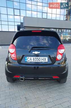 Хэтчбек Chevrolet Spark 2012 в 