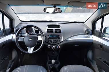 Хэтчбек Chevrolet Spark 2012 в 