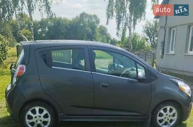 Хэтчбек Chevrolet Spark 2014 в 