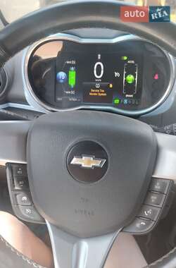 Хэтчбек Chevrolet Spark 2014 в 