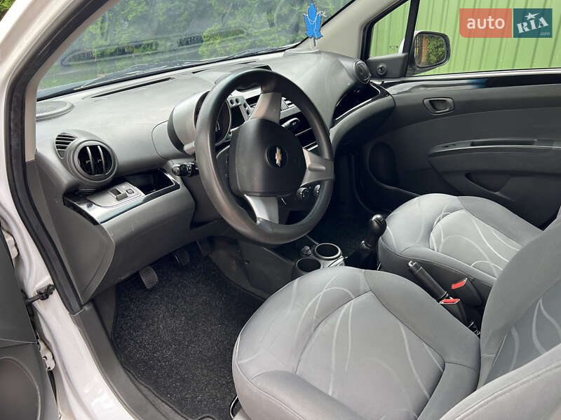 Хэтчбек Chevrolet Spark 2010 в Броварах