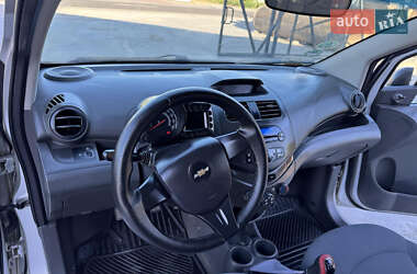 Хэтчбек Chevrolet Spark 2011 в 
