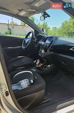 Хэтчбек Chevrolet Spark 2018 в 