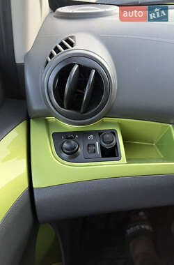 Хэтчбек Chevrolet Spark 2013 в 