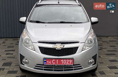 Хетчбек Chevrolet Spark 2011 в 
