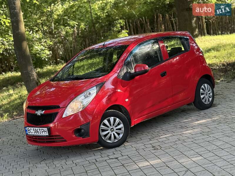 Хэтчбек Chevrolet Spark 2011 в Львове