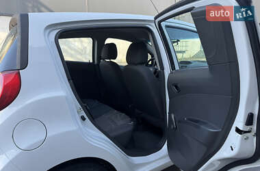 Хетчбек Chevrolet Spark 2014 в 