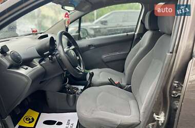 Хэтчбек Chevrolet Spark 2011 в 