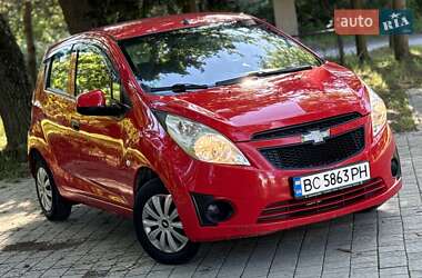 Хэтчбек Chevrolet Spark 2011 в 