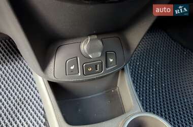 Хэтчбек Chevrolet Spark 2015 в 