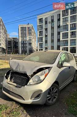 Хэтчбек Chevrolet Spark 2015 в 