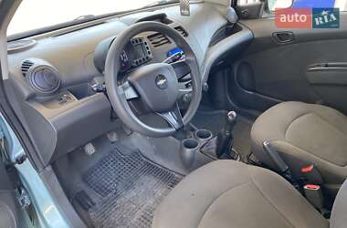 Хэтчбек Chevrolet Spark 2010 в 
