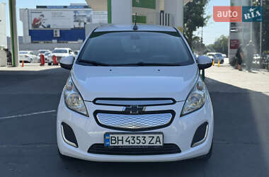 Хэтчбек Chevrolet Spark 2013 в 