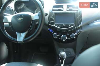 Хэтчбек Chevrolet Spark 2016 в 