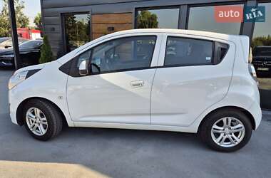 Хетчбек Chevrolet Spark 2013 в 