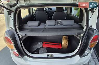 Хетчбек Chevrolet Spark 2013 в 