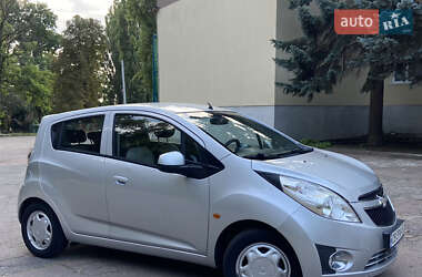 Хетчбек Chevrolet Spark 2011 в 