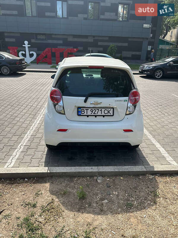 Хэтчбек Chevrolet Spark 2015 в Херсоне фото 3 Хэтчбек Chevrolet Spark 2015 в Херсоне