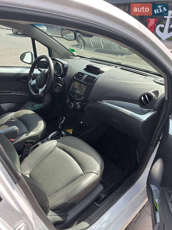 Хэтчбек Chevrolet Spark 2015 в Херсоне фото 11 Хэтчбек Chevrolet Spark 2015 в Херсоне