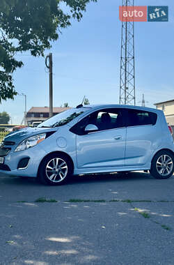 Хэтчбек Chevrolet Spark 2015 в 