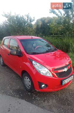 Хэтчбек Chevrolet Spark 2010 в 