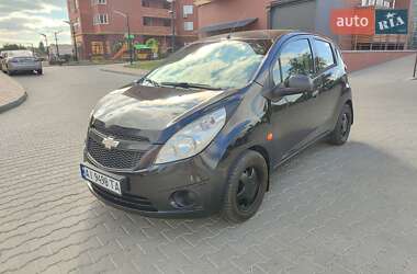 Хэтчбек Chevrolet Spark 2010 в 