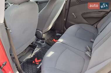 Хетчбек Chevrolet Spark 2012 в 