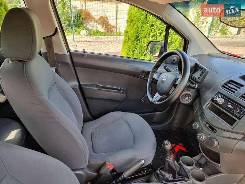 Хэтчбек Chevrolet Spark 2012 в Виннице