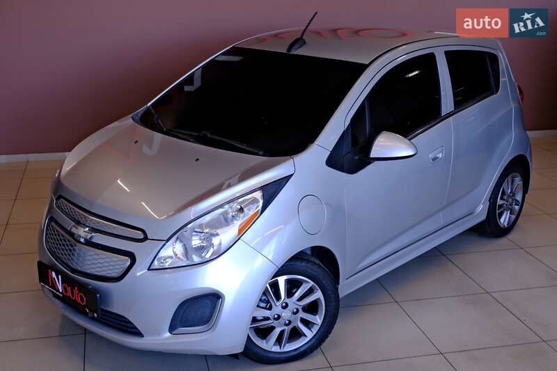 Хэтчбек Chevrolet Spark 2015 в Одессе