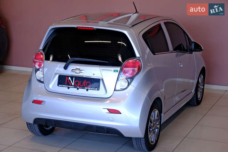 Хэтчбек Chevrolet Spark 2015 в Одессе