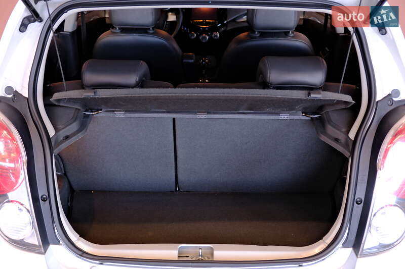 Хэтчбек Chevrolet Spark 2015 в Одессе