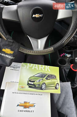 Хетчбек Chevrolet Spark 2011 в 