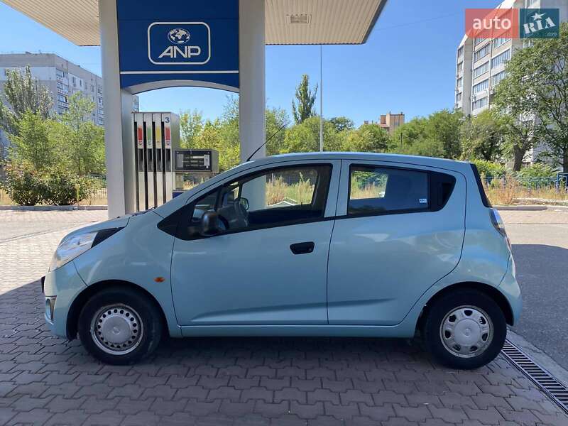 Хэтчбек Chevrolet Spark 2010 в Николаеве