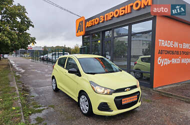 Хетчбек Chevrolet Spark 2017 в Кропивницькому
