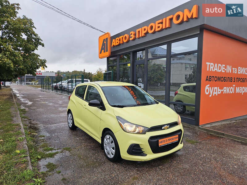 Хэтчбек Chevrolet Spark 2017 в 