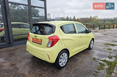 Хэтчбек Chevrolet Spark 2017 в 