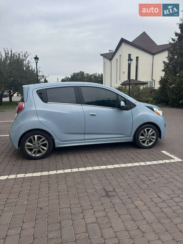Хэтчбек Chevrolet Spark 2014 в Киеве фото 4 Хэтчбек Chevrolet Spark 2014 в Киеве