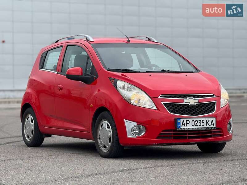 Хетчбек Chevrolet Spark 2010 в Запоріжжі