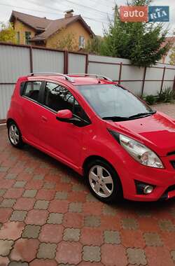Хэтчбек Chevrolet Spark 2010 в 