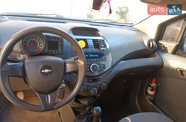 Хетчбек Chevrolet Spark 2011 в 