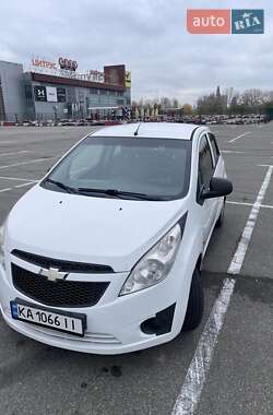 Хетчбек Chevrolet Spark 2010 в Києві