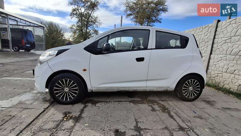 Хэтчбек Chevrolet Spark 2011 в Александрие фото 4 Хэтчбек Chevrolet Spark 2011 в Александрие