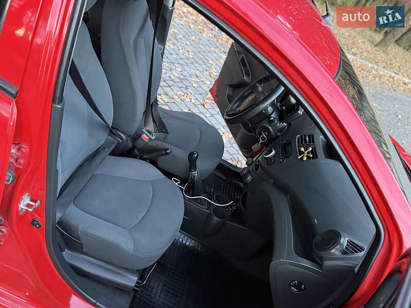 Хетчбек Chevrolet Spark 2011 в Львові фото 46 Хетчбек Chevrolet Spark 2011 в Львові