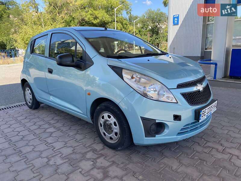 Хетчбек Chevrolet Spark 2010 в Миколаєві