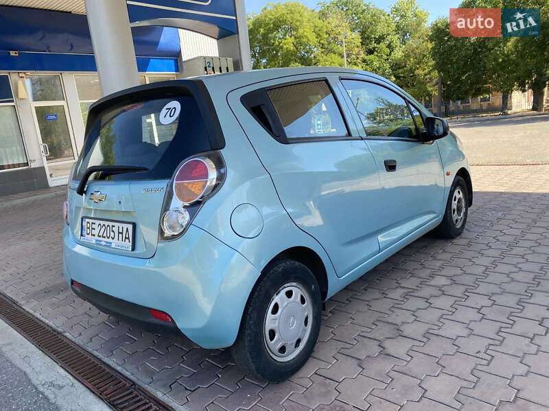 Хетчбек Chevrolet Spark 2010 в Миколаєві
